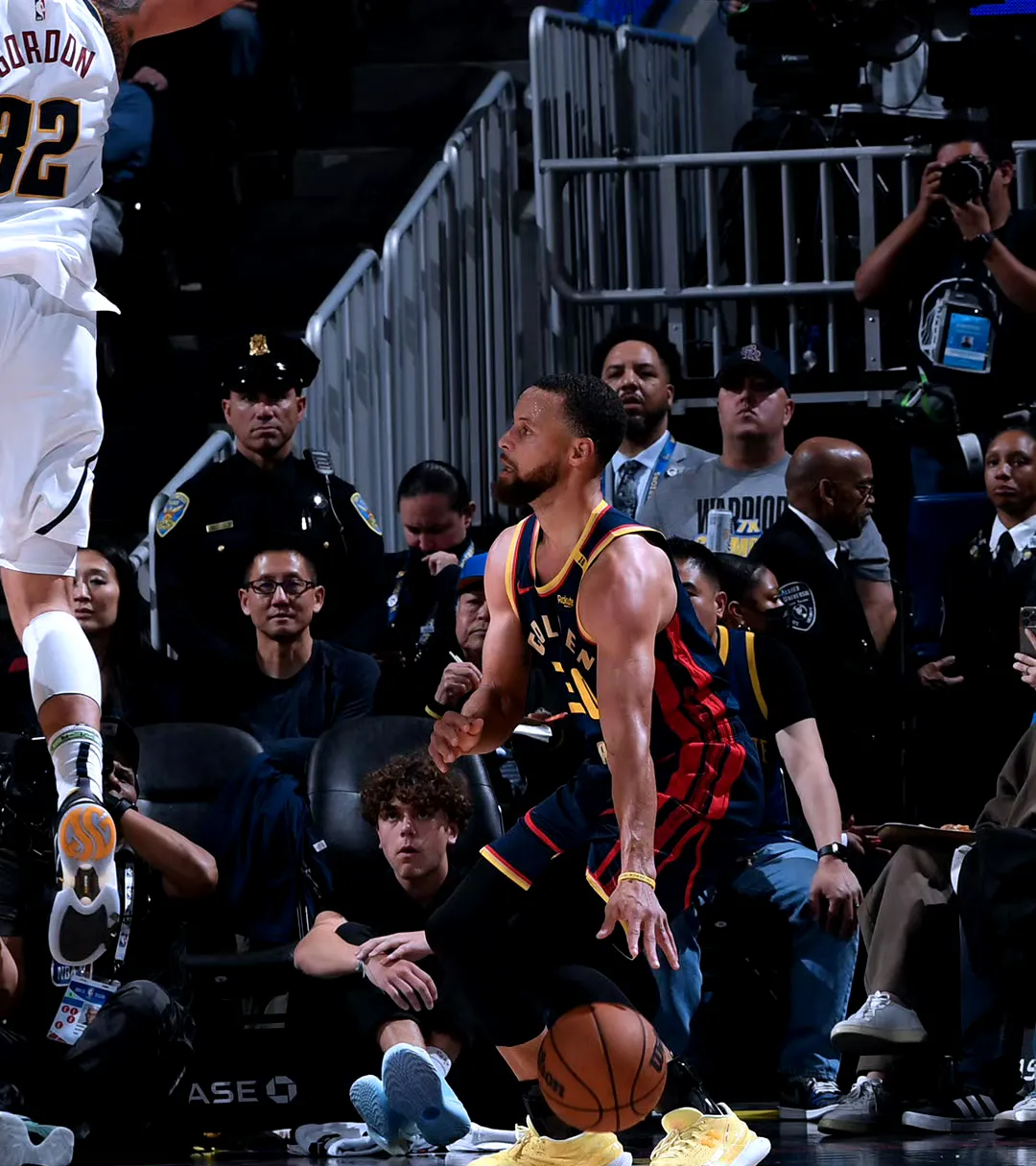 包含里程碑夜!克里夫兰骑士豪取连胜,NBA季后赛窗口期刷纪录,话题不断,团队化学反应显著的词条 包含里程碑夜!克里夫兰骑士豪取连胜,NBA季后赛窗口期刷纪录,话题不断,团队化学反应显著的词条