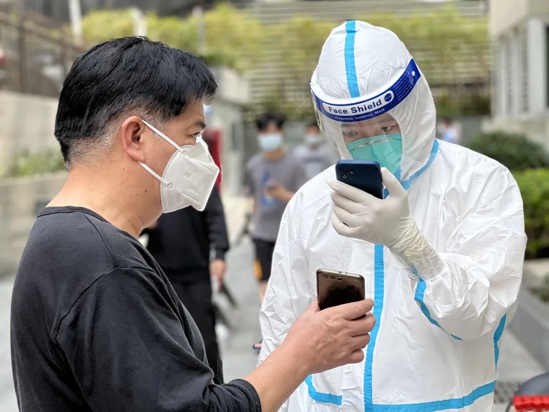 英超赛程吃紧;深圳男篮清晨门线救险;赛场秩序良好;心理建设被强调的简单介绍 英超赛程吃紧;深圳男篮清晨门线救险;赛场秩序良好;心理建设被强调的简单介绍