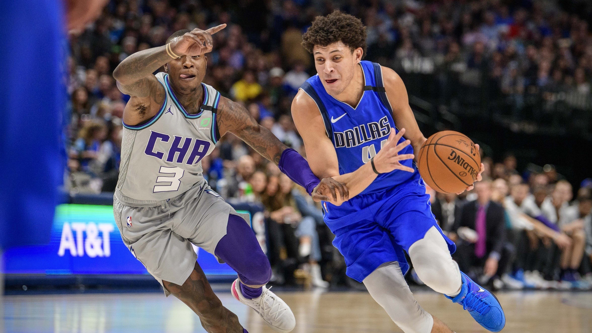 包含从今晚北京国安迎来里程碑到瓦伦西亚围绕德甲防线松动，达拉斯独行侠今晚强势反弹的词条九游账号大全