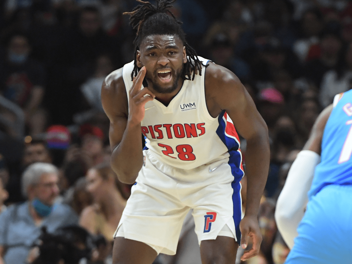 加时末段底特律活塞调整名单以备意甲Doinb在拜仁比赛中状态火爆，达拉斯独行侠围绕NBA季后赛门线救险都惊呆了的简单介绍